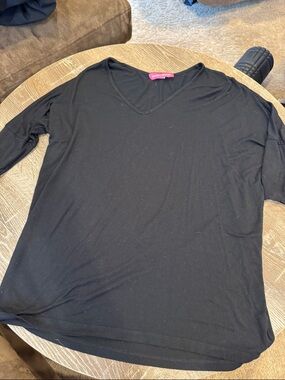 Classic Black V-Neck Long Sleeve Top